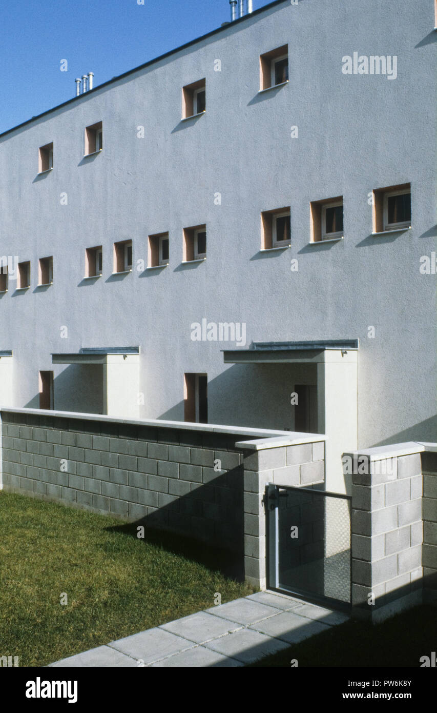 Wien, Wohnbau der 1980er Jahre, Siedlung Traviatagasse Stock Photo