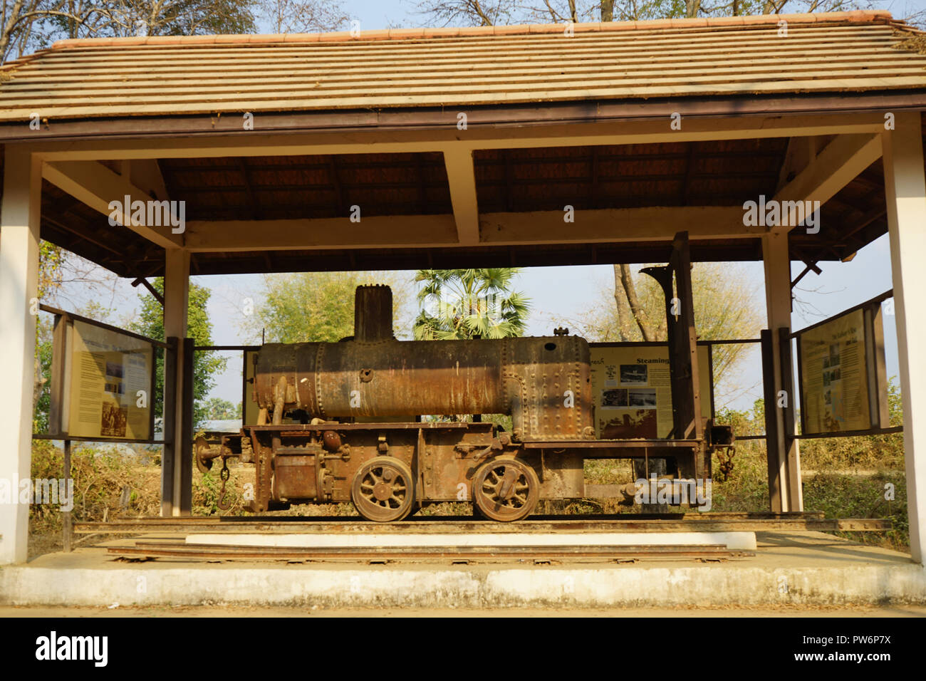 Lokomotive aus der französischen Kolonialzeit, ehemalige Eisenbahn, Ban Khon, Don Khon, 4000 Inseln, Süd-Laos, Laos, Asien Stock Photo