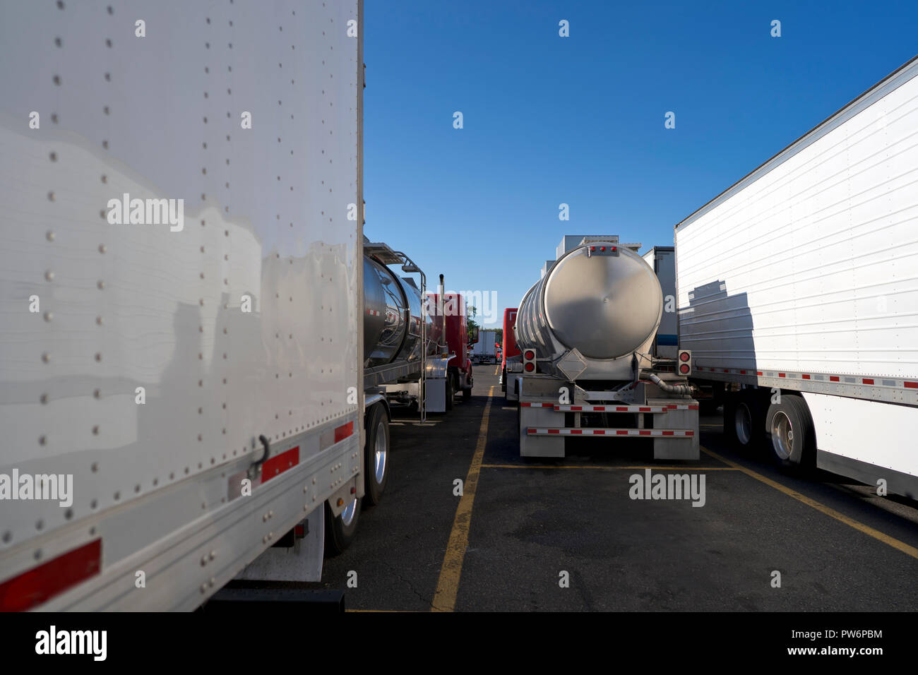 Lorry routes hires stock photography and images Alamy