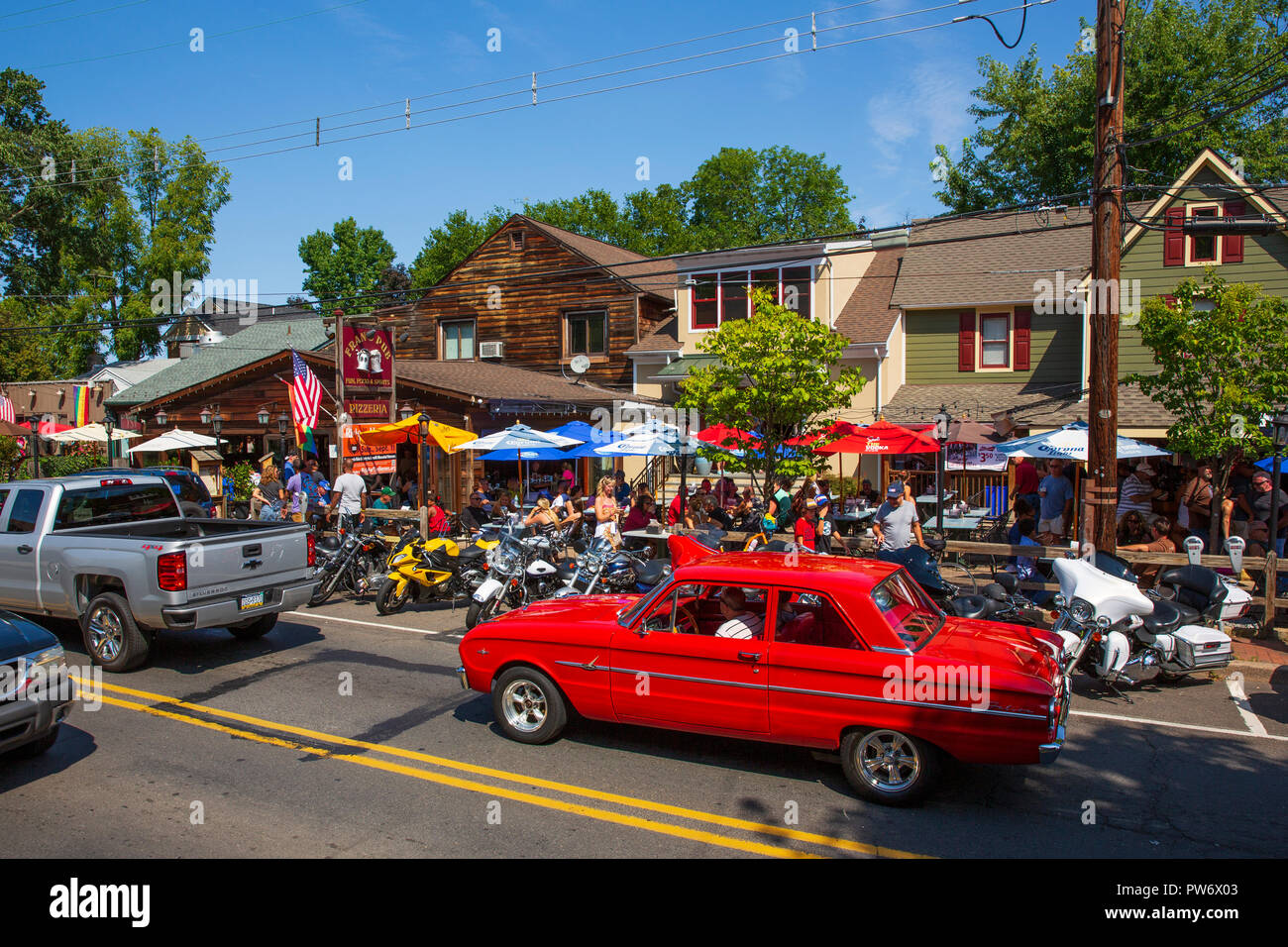 Outdoor restaurant and a classic car, New Hope, Pa Stock Photo Alamy