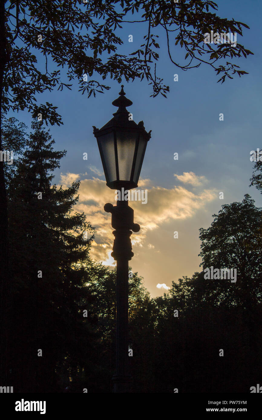 Vintage outdoor lamp hi-res stock photography and images - Alamy