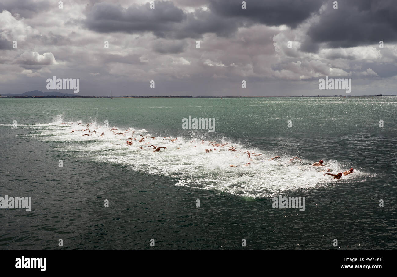 Race swimming competition start hi-res stock photography and images - Alamy