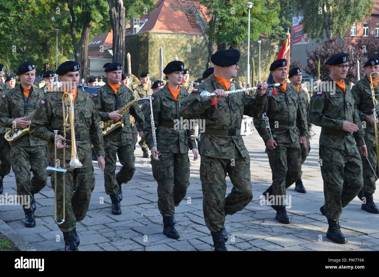 1st armored division band hi-res stock photography and images - Alamy