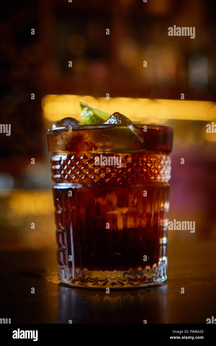 Rum coke cocktail hires stock photography and images Alamy