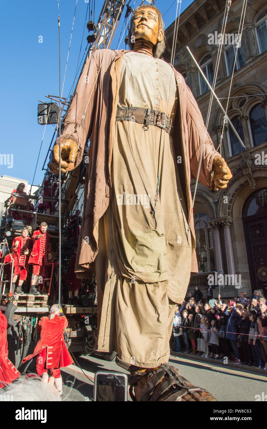 Royal de Luxe Liverpool Giants Stock Photo Alamy