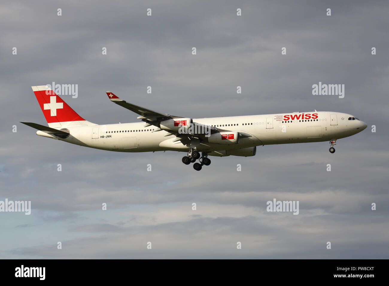 Swiss International Air Lines Airbus A340-300 (old livery