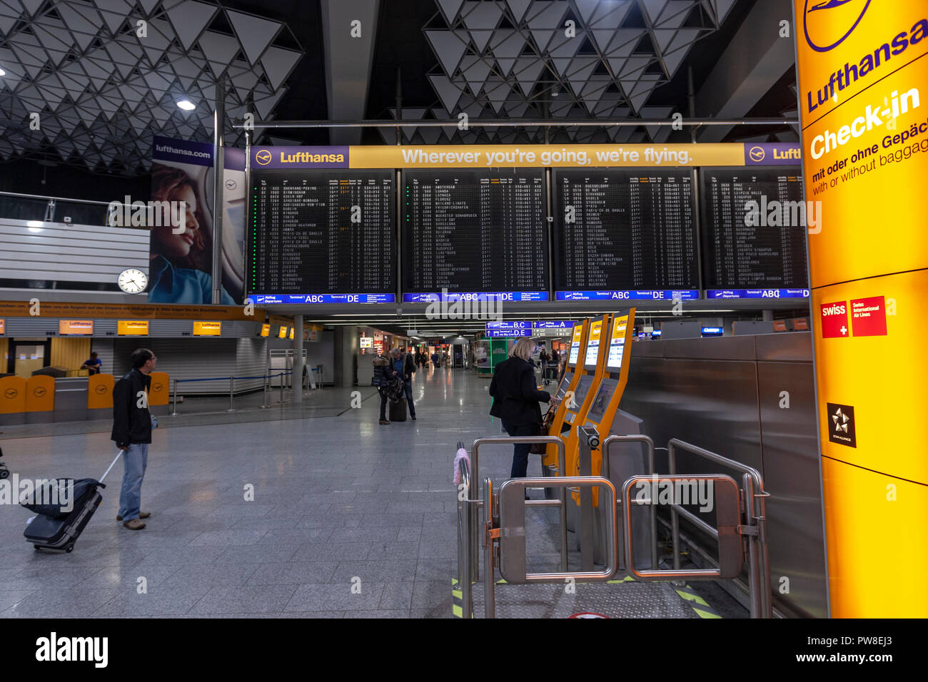 Lufthansa check in desks automatic lufthansa check in facilities hi res