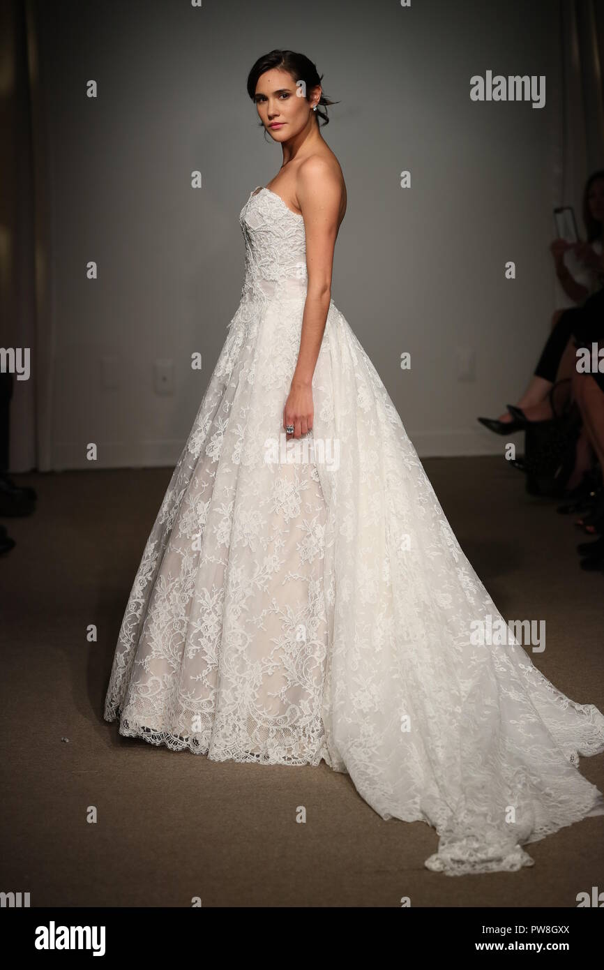 NEW YORK, NY - APRIL 14: A model walks the runway during the Anna Maier / Ulla-Maija Spring 2019  Bridal fashion show on April 14, 2018 in New York Ci Stock Photo