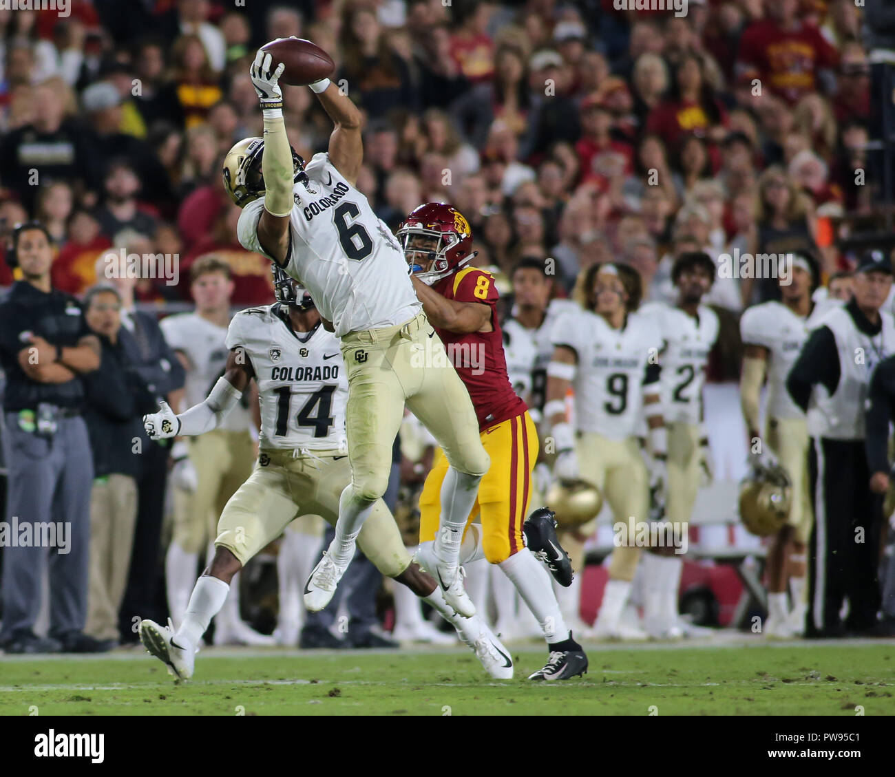 colorado-buffaloes-wide-receiver-curtis-chiaverini-6-with-the-catch-during-the-colorado-buffaloes-vs-usc-trojans-pac-12-football-game-at-the-los-angeles-memorial-coliseum-on-saturday-october-13-2018-photo-by-jevone-moore-PW95C1.jpg