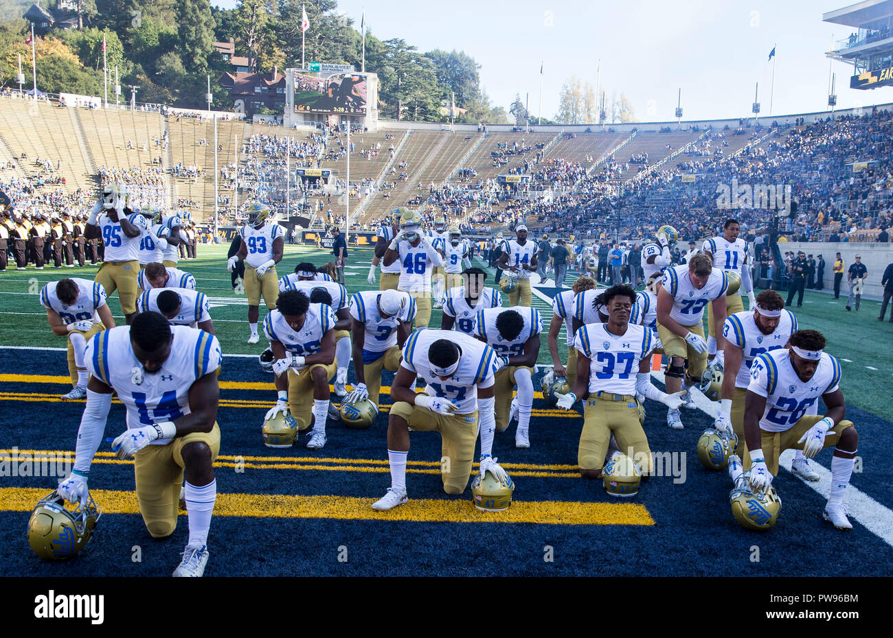 Thanksgiving football hi-res stock photography and images - Alamy