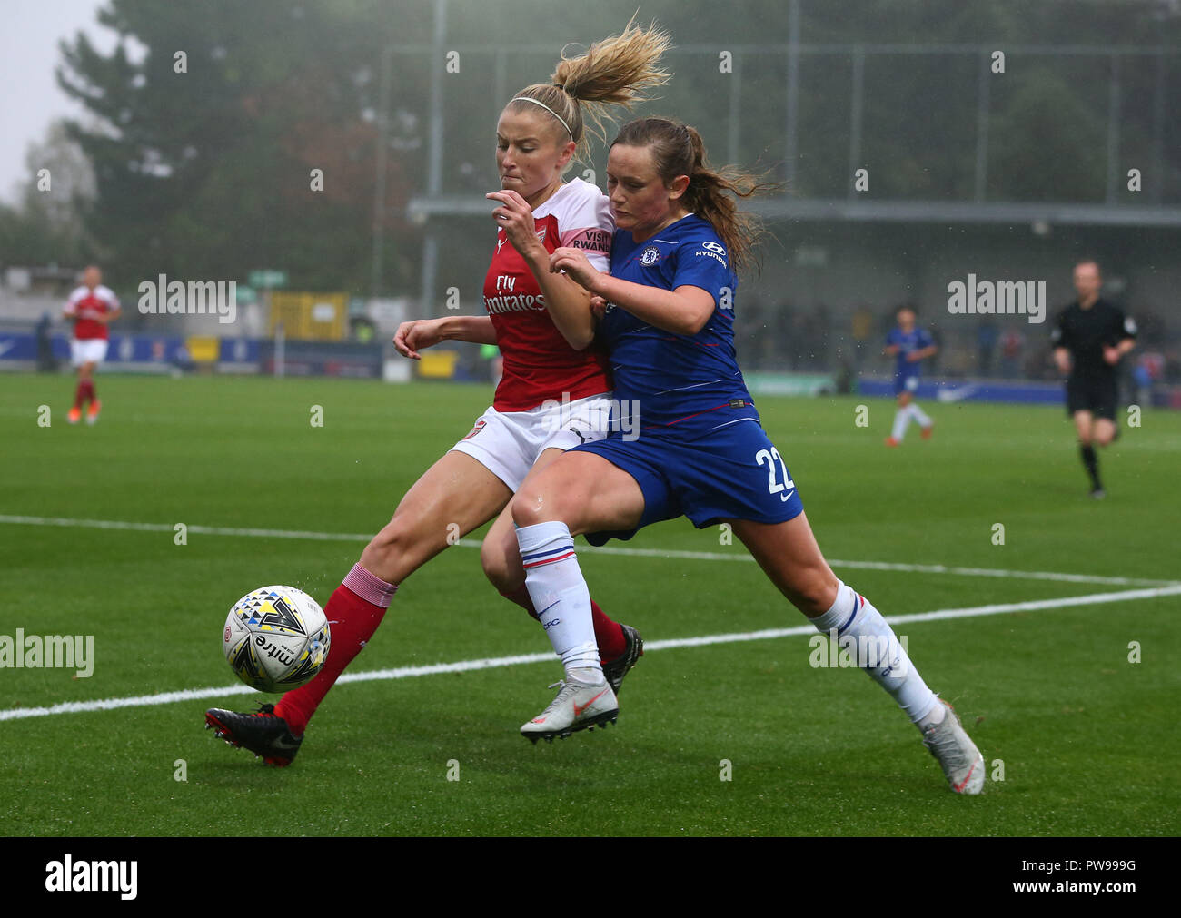 Kingston upon Thames, UK. October 14. 2018 L-R Leah Williamson of Arsenal  and Chelsea Ladies Erin Cuthbert during The FA Women's Super League match between Chelsea FC Women and Arsenal at Kingsmeadow Stadium, Kingston upon Thames, England on 14 Oct 2018.  Credit Action Foto Sport Credit: Action Foto Sport/Alamy Live News Stock Photo