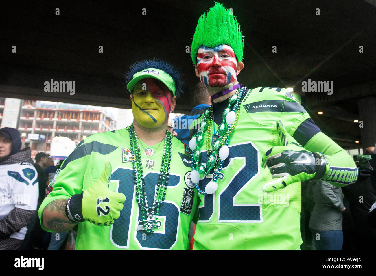 Seattle Seahawks Fans High Resolution Stock Photography And Images Alamy
