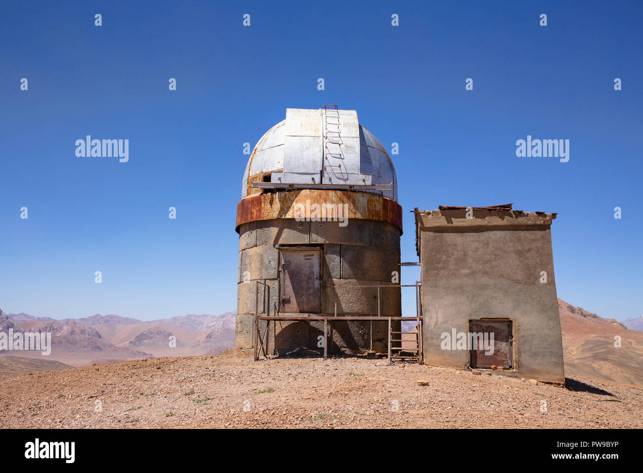 The retired Soviet Shorbuloq Observatory east of Murghab, Murghab District, Pamir Mountains, Gorno Badakhshan Autonomous Region, Tajikistan Stock Photo