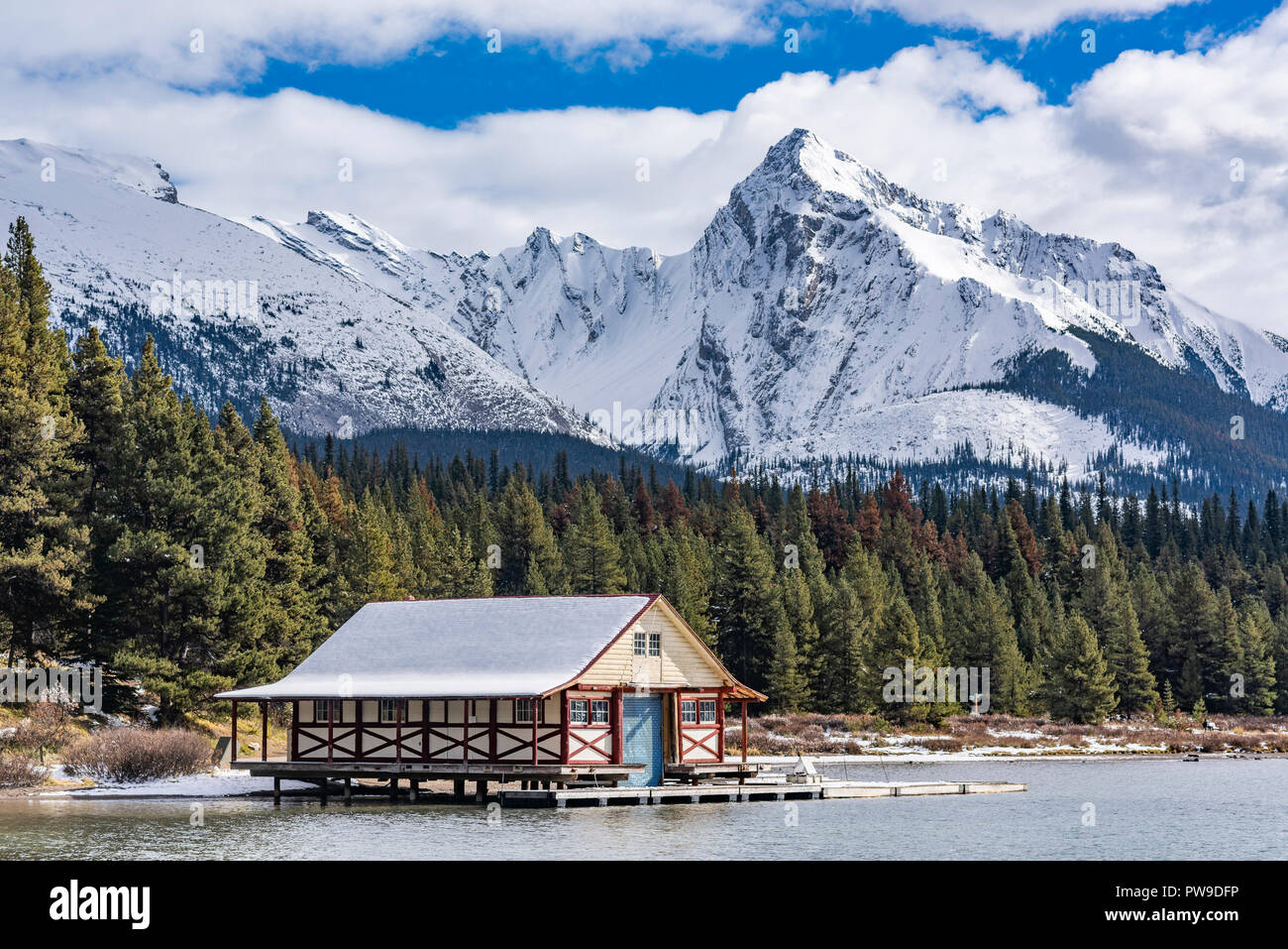 Log Cabin Lake Canada Stock Photos Log Cabin Lake Canada Stock