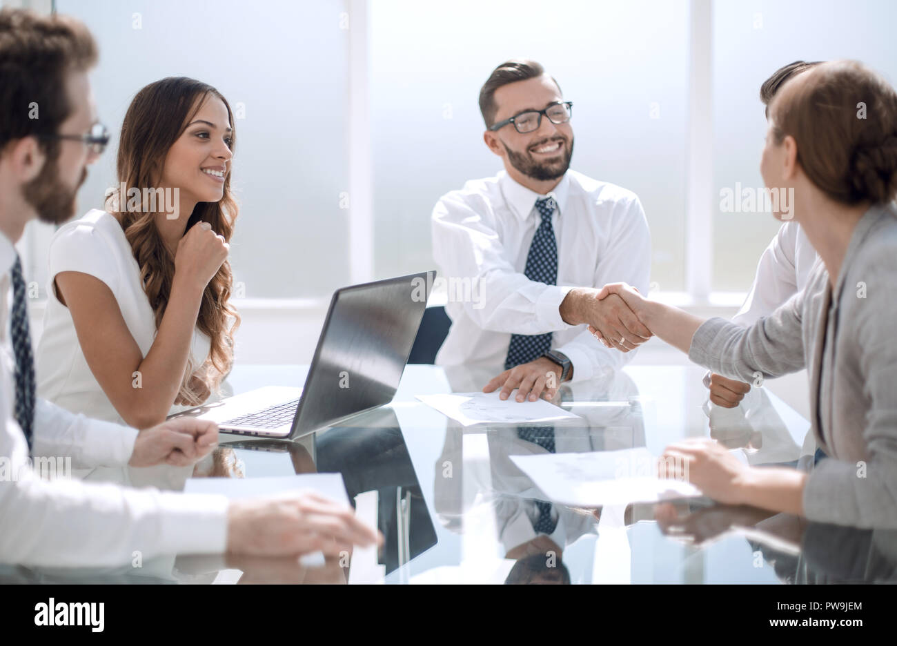 Conclusion of transaction hi-res stock photography and images - Alamy