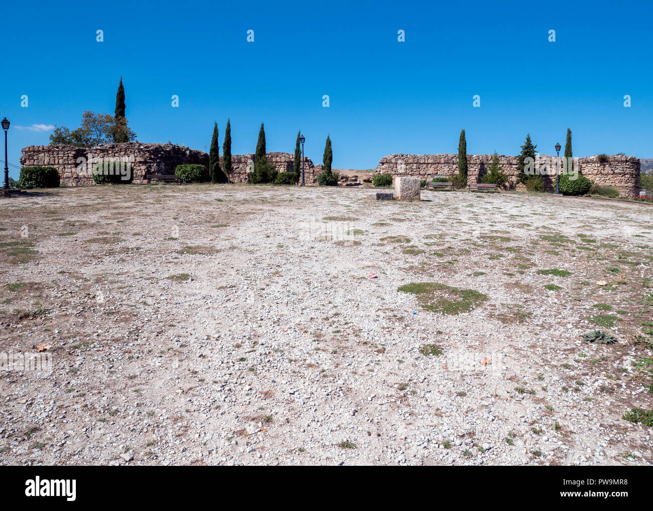 Castillo viejo de Manzanares el Real. Madrid. España Stock Photo Alamy