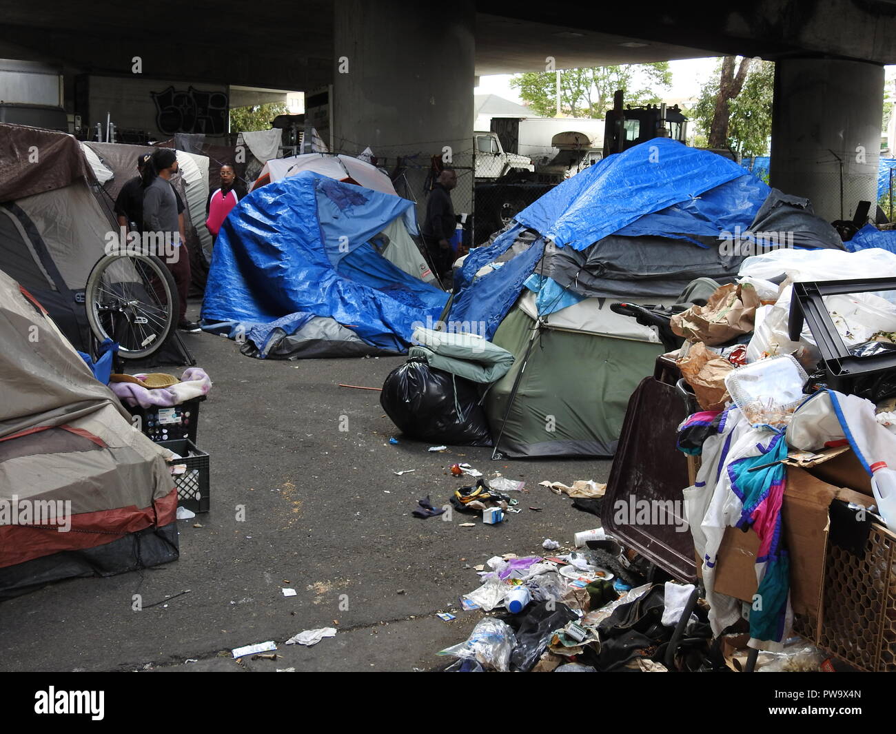 Oakland homelessness hires stock photography and images Alamy