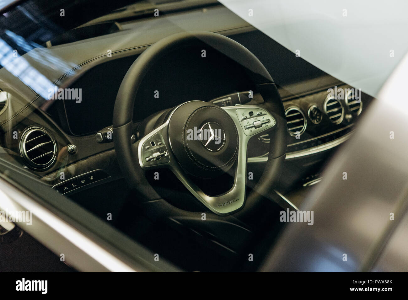 Steering wheel of maybach car hires stock photography and images Alamy