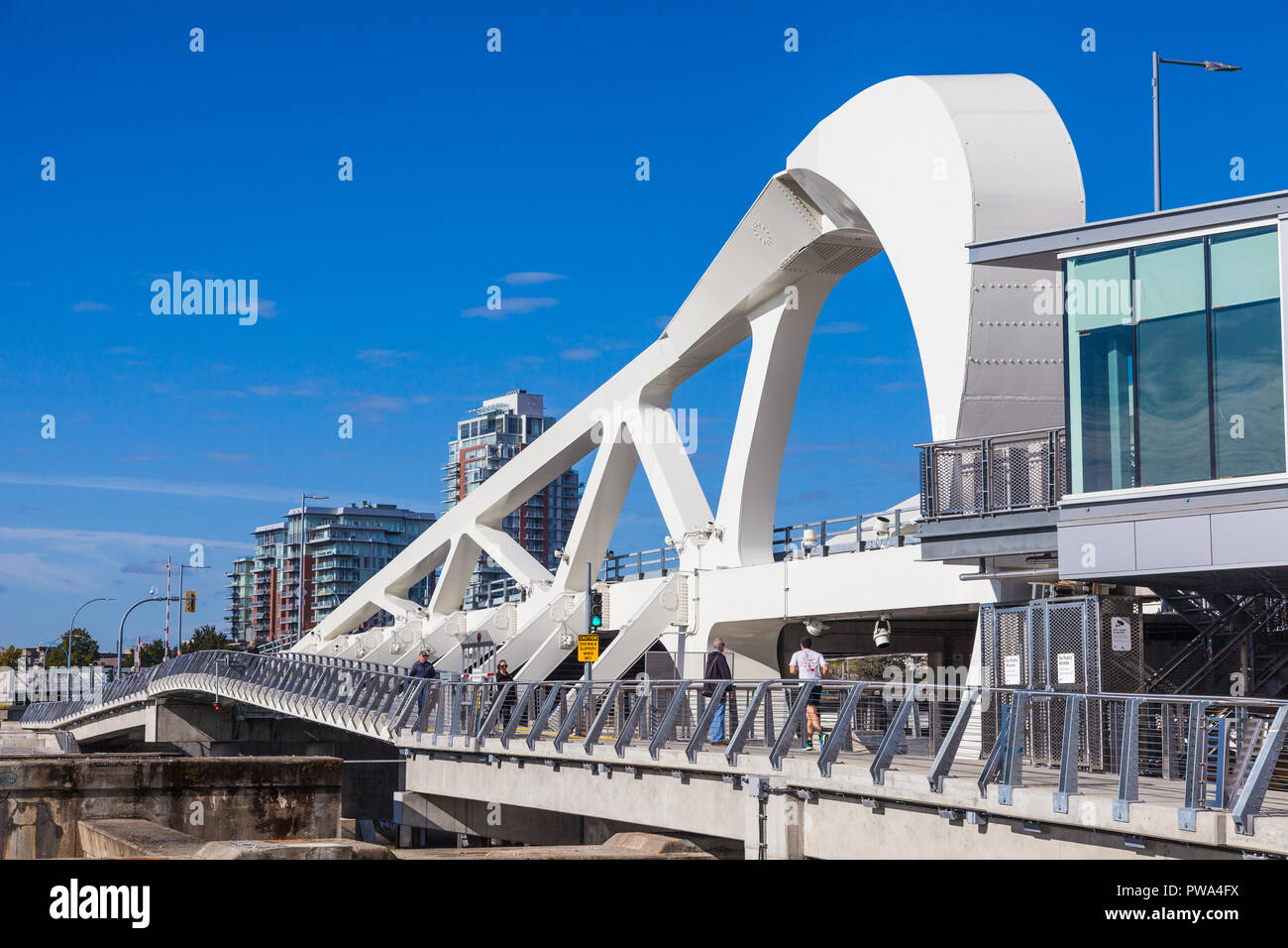 Single-leaf bascule bridge in Victoria, British columbia Stock Photo ...