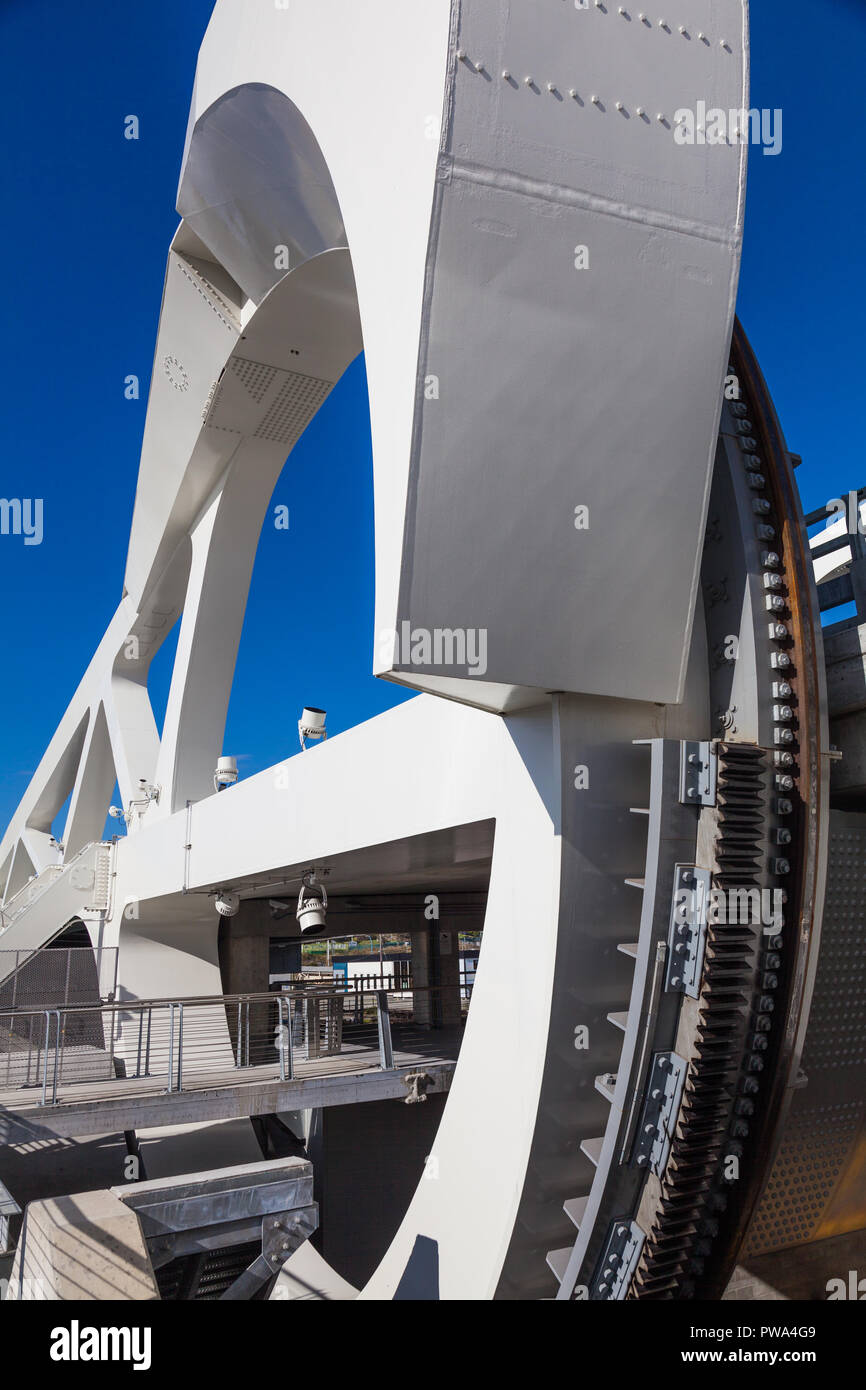 Single-leaf bascule bridge in Victoria, British columbia Stock Photo ...