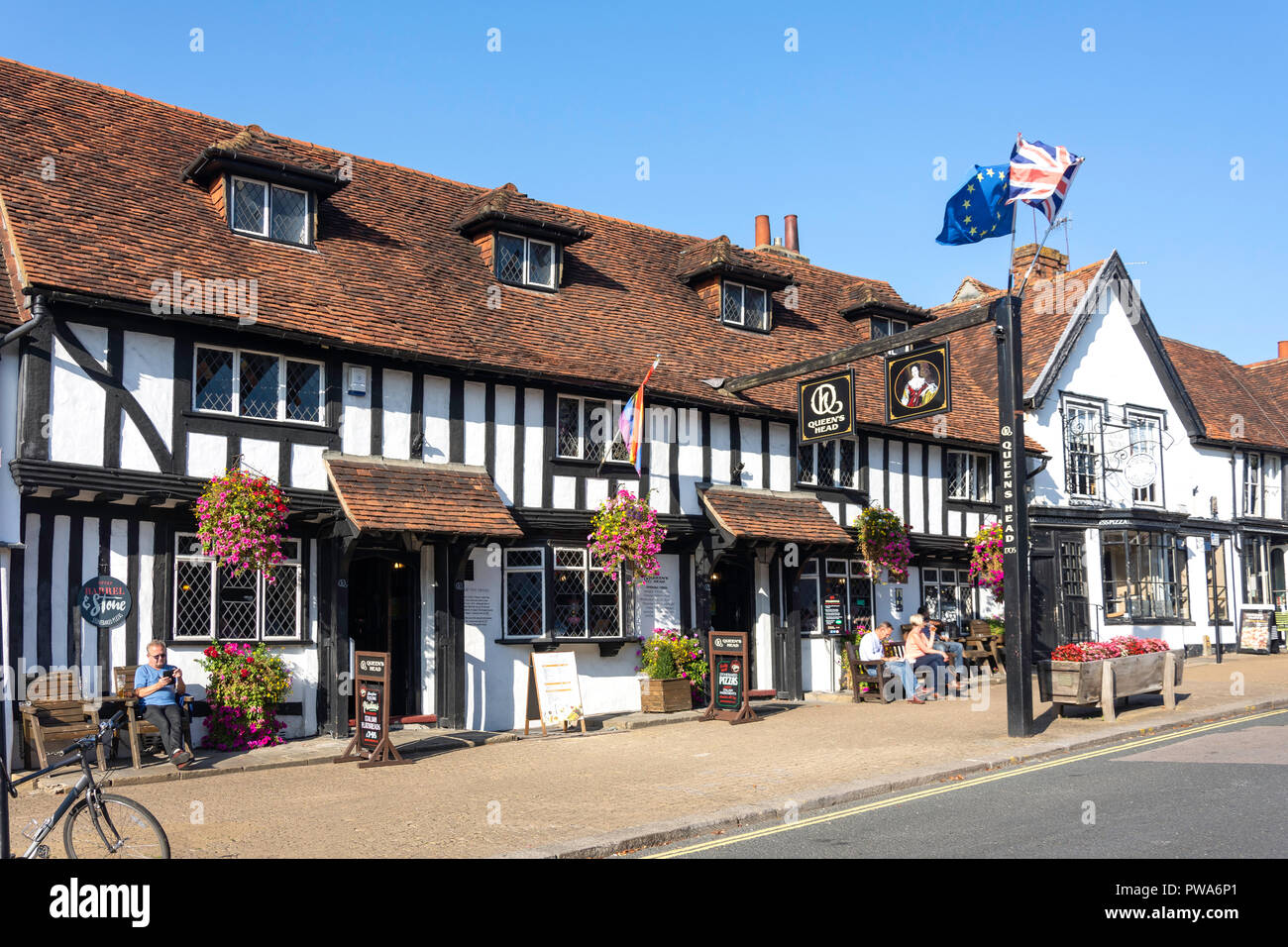 Pinner High Resolution Stock Photography and Images - Alamy