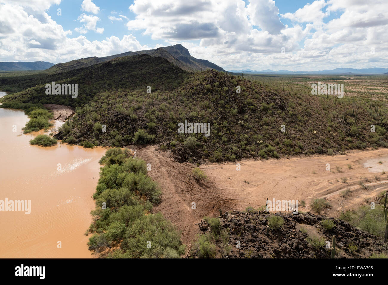 Menagers dam hires stock photography and images Alamy
