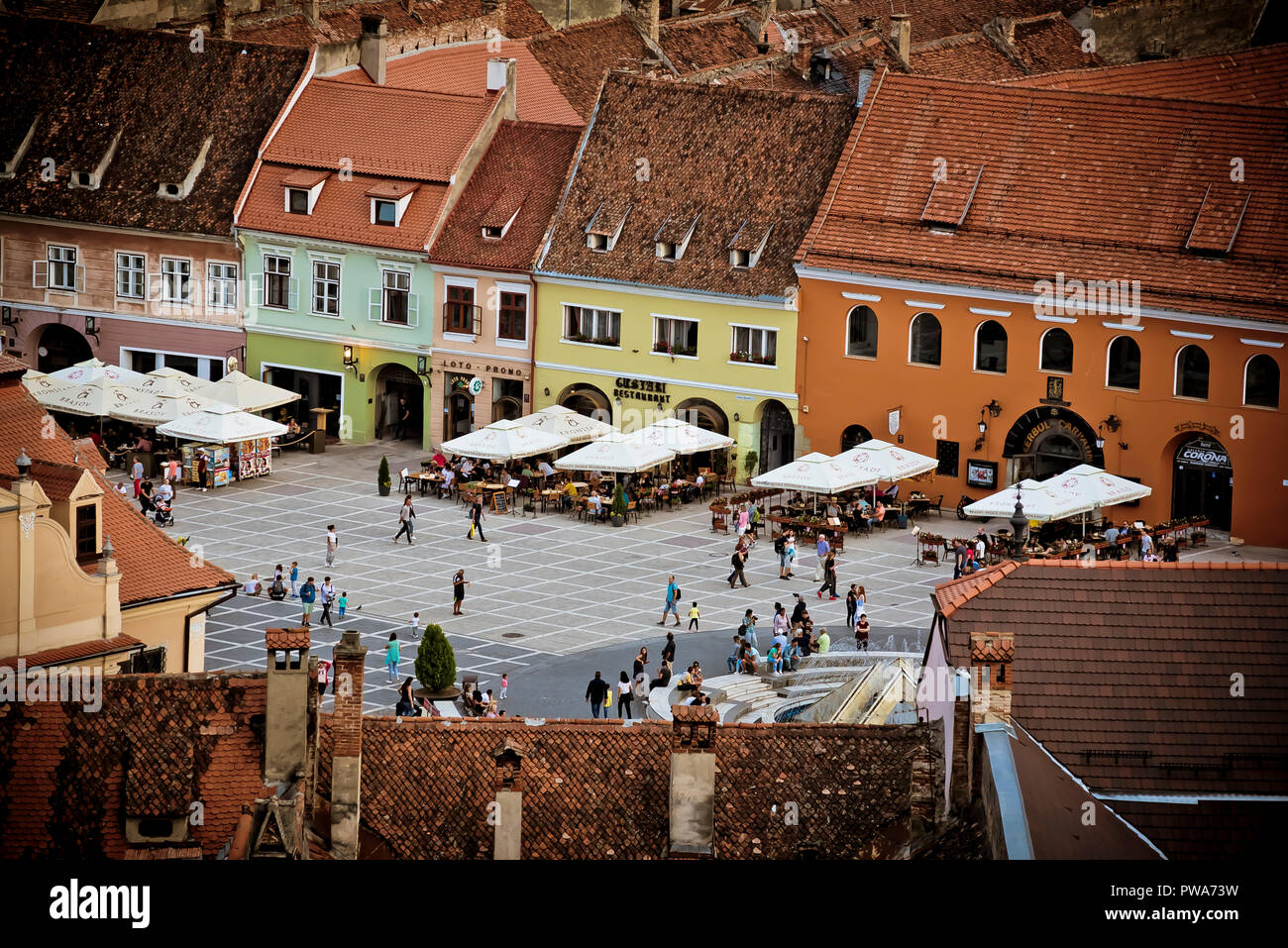 Piata Sfatului, Brasov, Romania Council's Square, Brasov, Romania Stock Photo Alamy