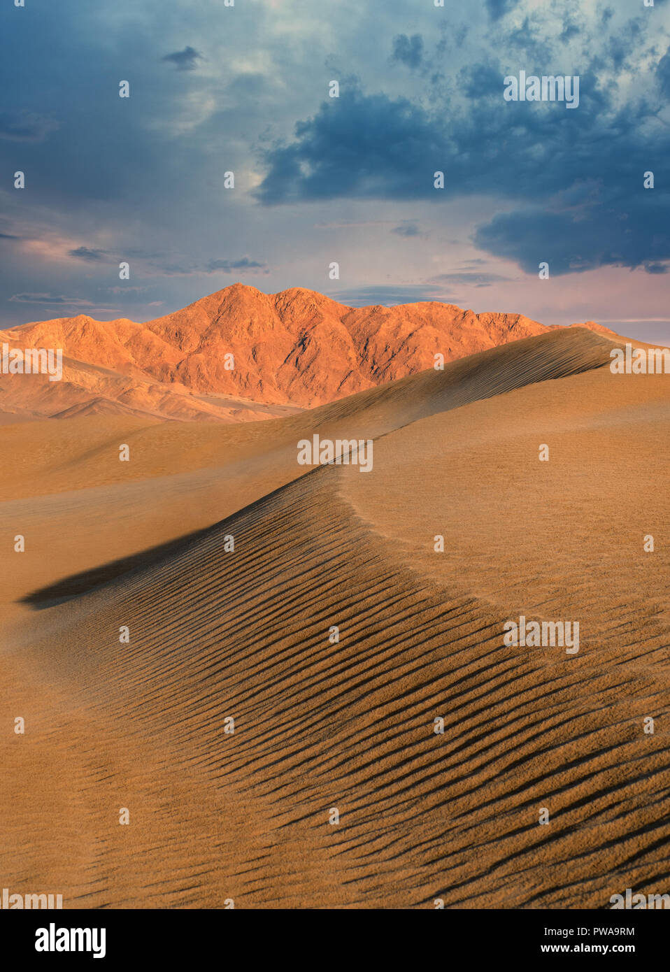 Desert sand dunes, Yazd, Iran Stock Photo