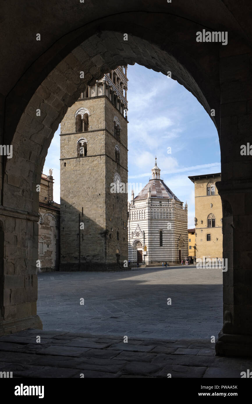 Campanile del Duomo di Pistoia, Bell Tower, Battistero di San Giovanni