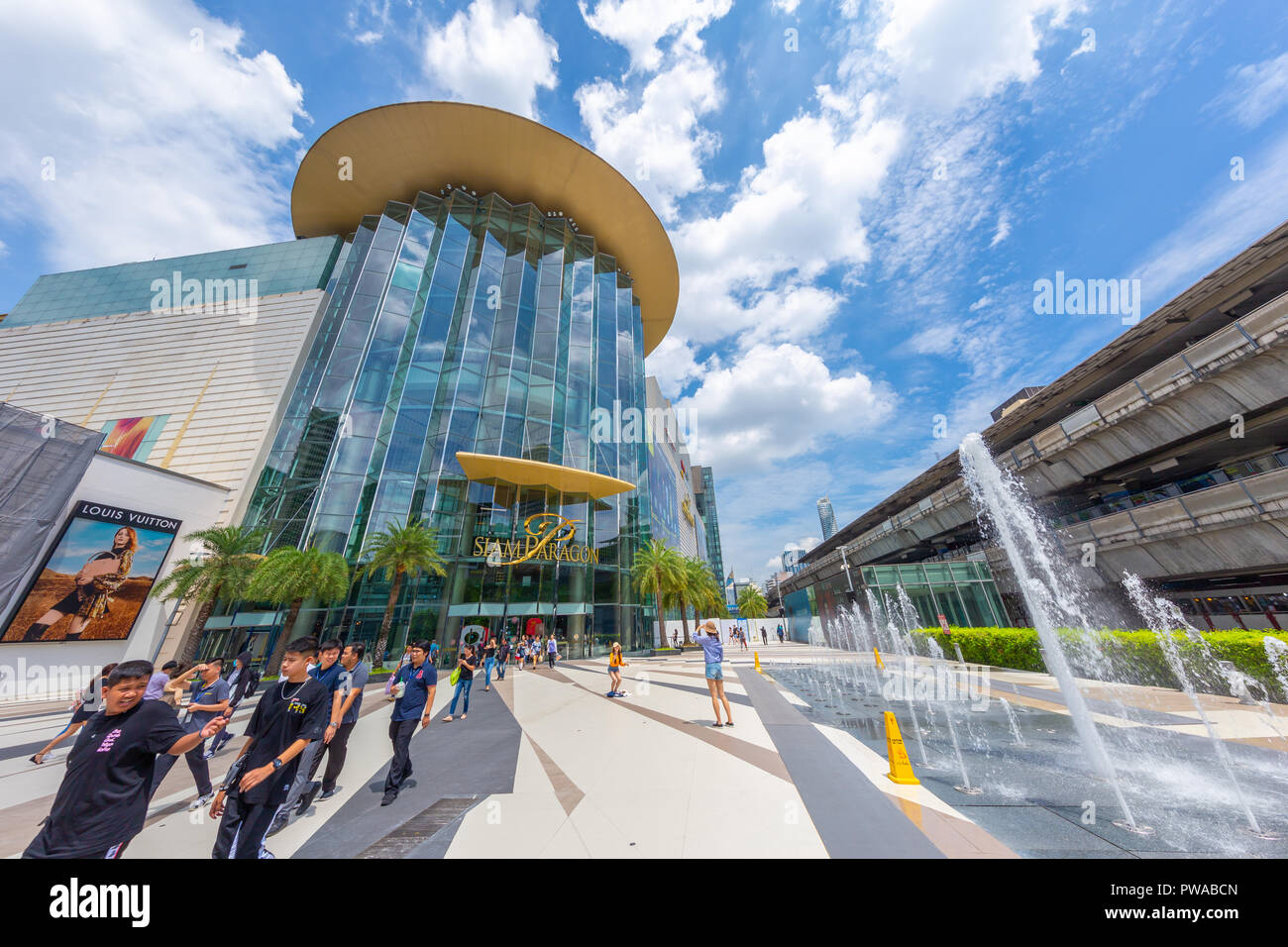 BANGKOK, THAILAND - 21 NOV 2013 Entrance In Siam Paragon Shopping Mall It  Is Popular Luxury Fashion Shopping Mall In Bangkok Stock Photo, Picture and  Royalty Free Image. Image 28520566.