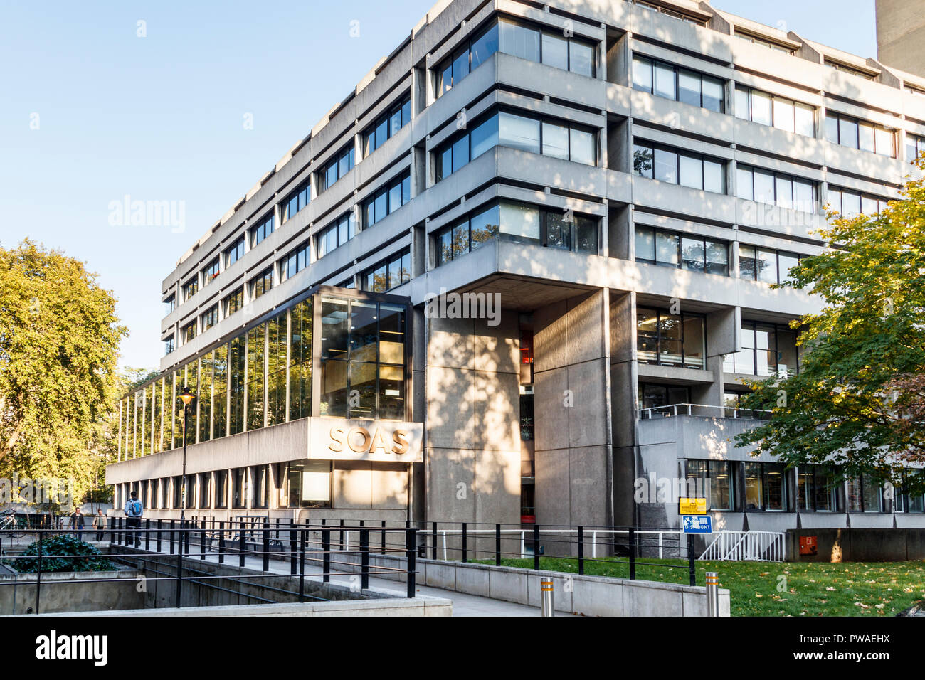 SOAS (the School of African and Oriental Studies), University of London, from Woburn Square, London, UK Stock Photo