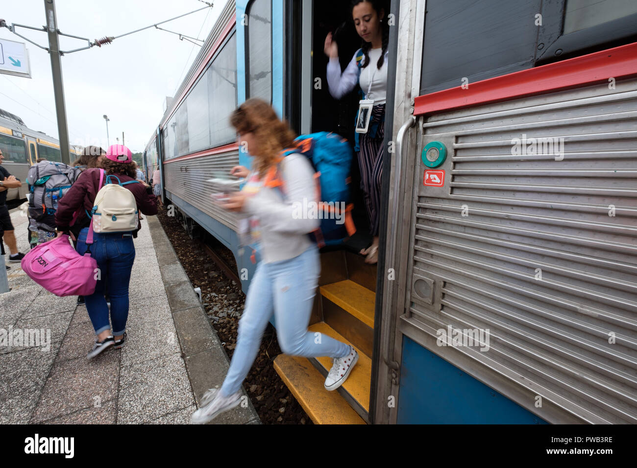 Commuters train getting off hires stock photography and images Alamy