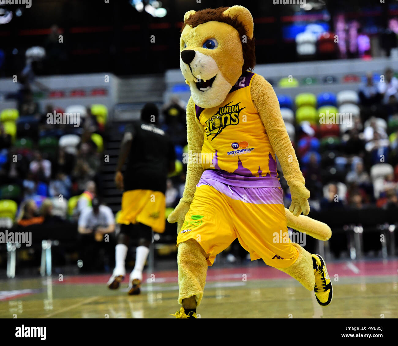 London, UK. 14th Oct, 2018. London Lions Mascot dances during British Basketball - ALL STARS BASKETBALL 2018 at Copper Box Arena on Sunday, 14 October 2018. LONDON ENGLAND.  (Editorial use only, license required for commercial use. No use in betting, games or a single club/league/player publications.) Credit: Taka Wu/Alamy Live News Stock Photo