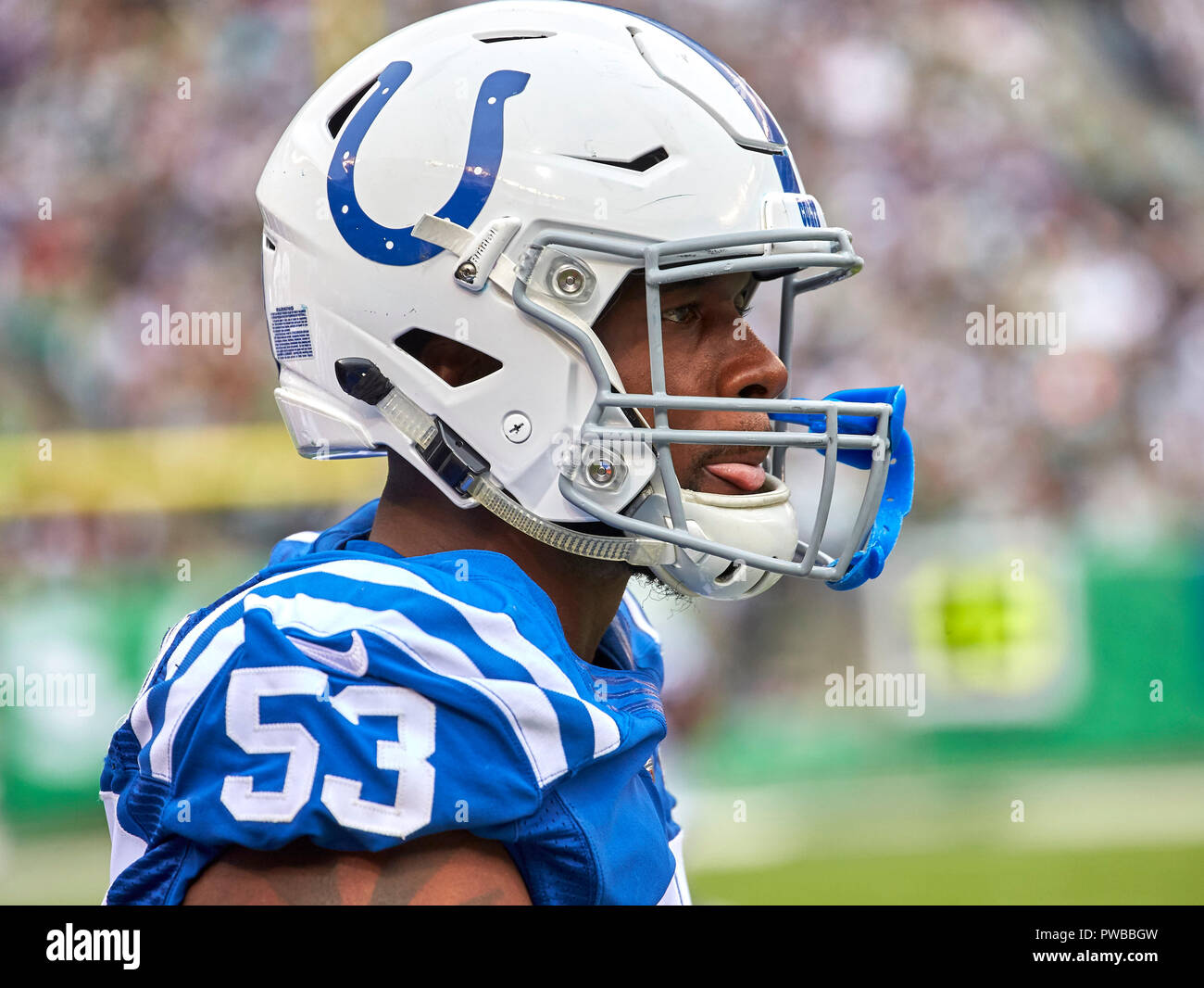 East Rutherford, New Jersey, USA. 14th Oct, 2018. Indianapolis Colts linebacker Darius Leonard (53) during a NFL game between the Indianapolis Colts and the New York Jets at MetLife Stadium in East Rutherford, New Jersey. The Jets defeated the Colts 42-34. Duncan Williams/CSM/Alamy Live News Stock Photo