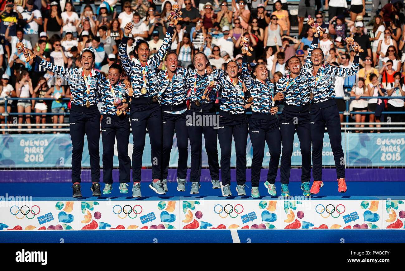 Buenos Aires. 14th Oct, 2018. Gold medalist team of Argentina celebrates during the awarding ceremony of women's hockey5s event at the 2018 Summer Youth Olympic Games in Buenos Aires, Argentina on Oct. 14, 2018. Credit: Wang Lili/Xinhua/Alamy Live News Stock Photo