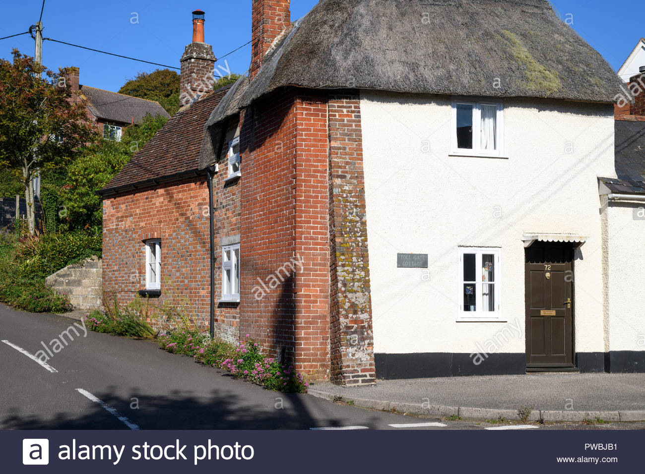 THE COTTAGE AT THE CORNER OF THE STREET
