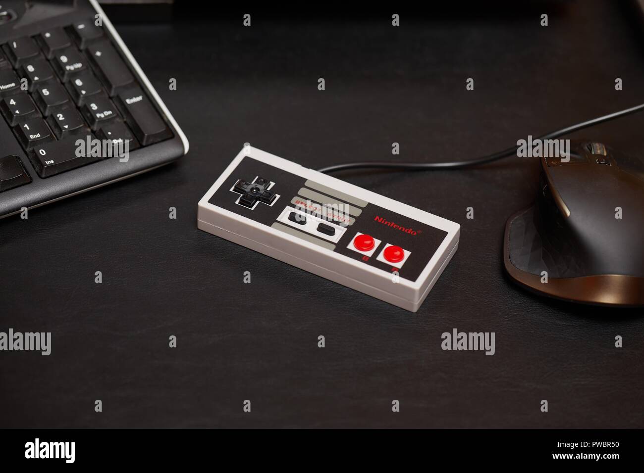 Nintengo nes classic edition hi-res stock photography and images - Alamy