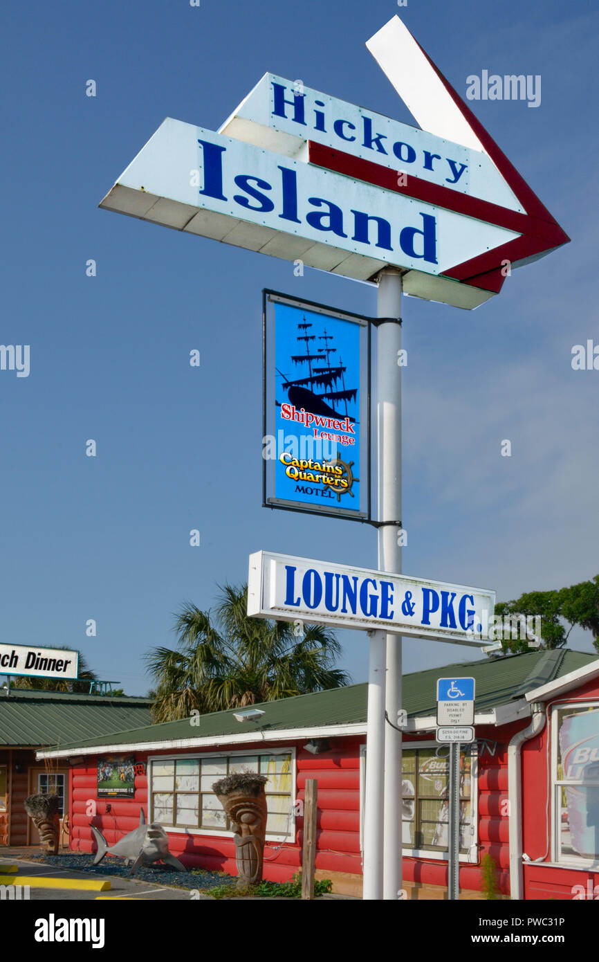 Old, mid-century roadside restaurants along highway 19 in the Florida Panhandle, the Shrimp Landing and Hickory Island restaurants near Crystal River Stock Photo