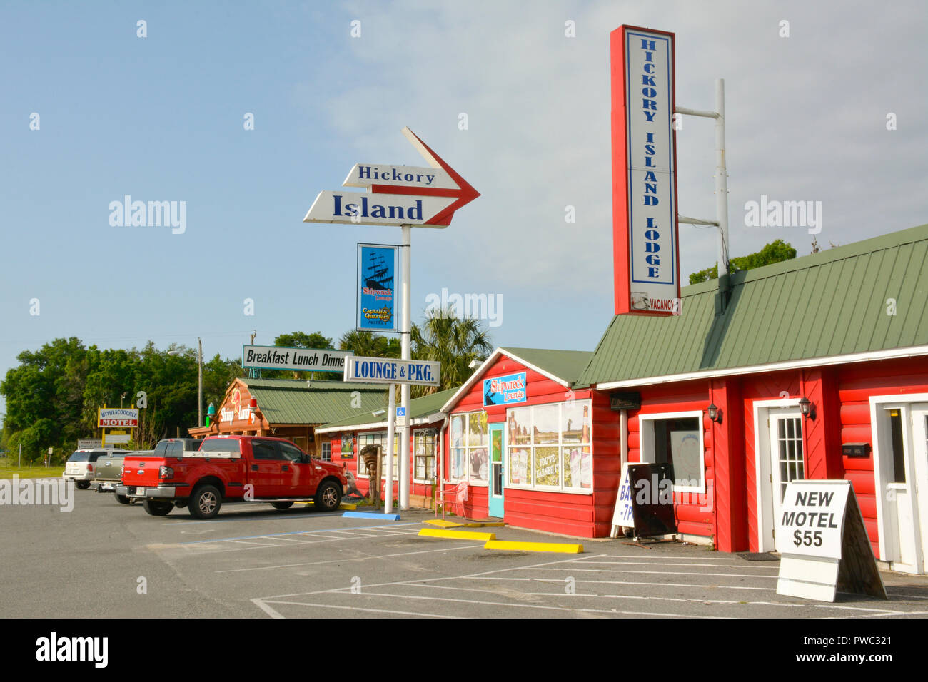 Old, mid-century roadside restaurants along highway 19 in the Florida Panhandle, the Shrimp Landing and Hickory Island restaurants near Crystal River Stock Photo