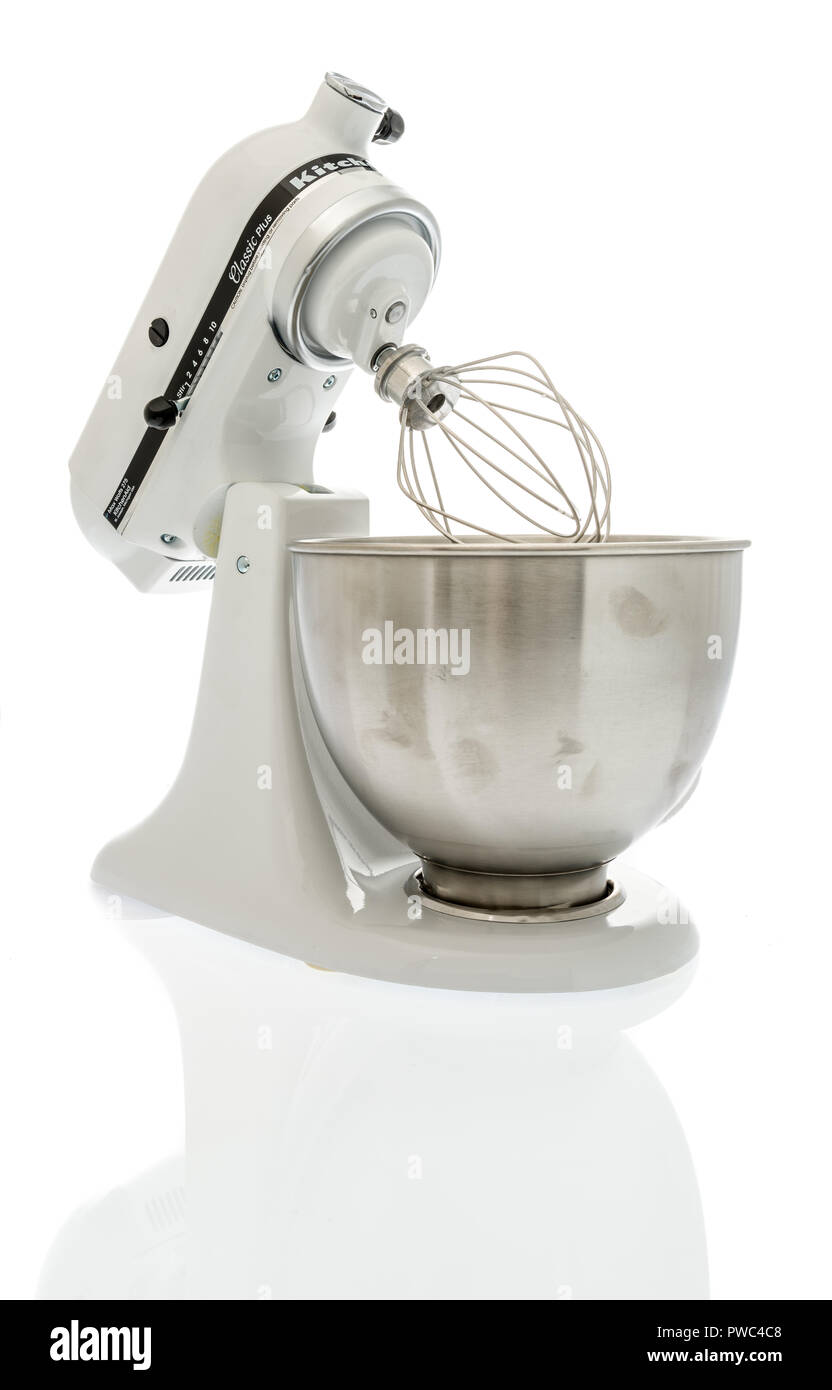 Winneconne Wi 14 October 2018 A White Kitchen Aid Mixer