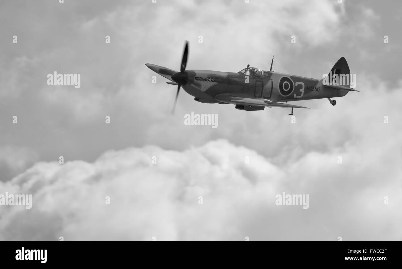 BBMF Supermarine Spitfire LF.IXc ‘MK356 / QJ-3’ flying at the IWM Duxford Battle of Britain airshow on the 23 September 2018 Stock Photo