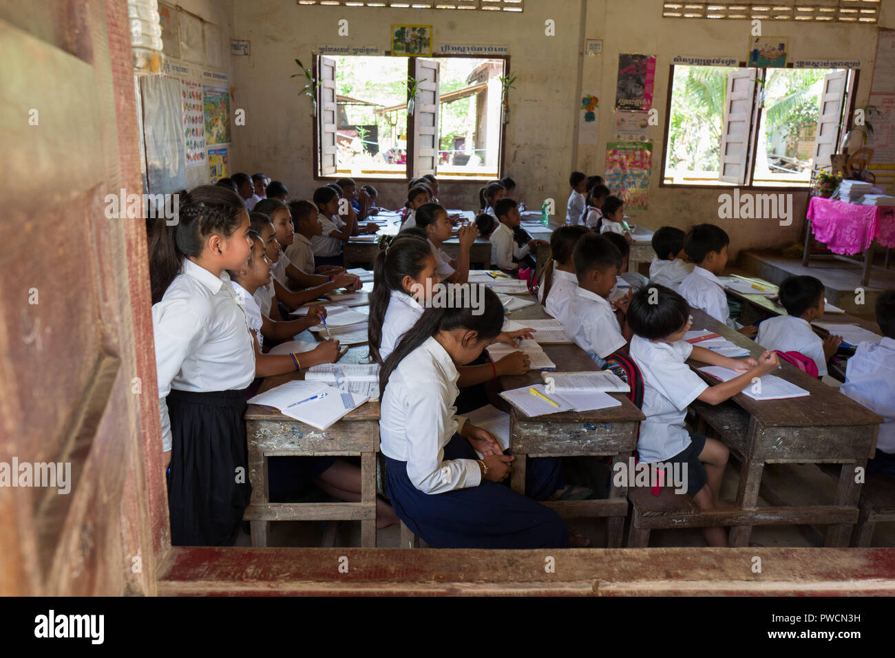 School close to Phnom Penh in Cambodia with children attending the ...