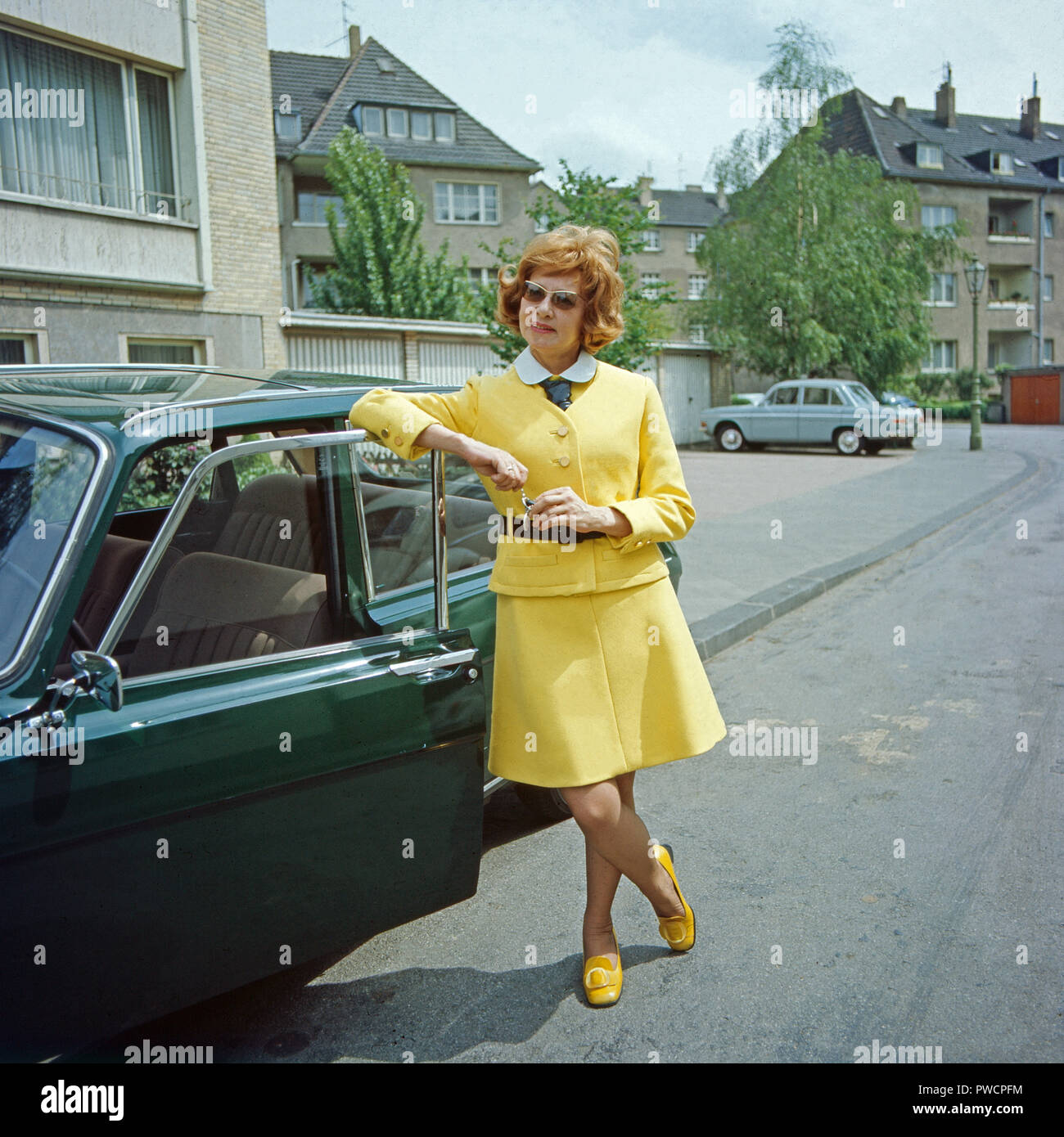 Modèle Réduit Renault R16 Orange 1969 - Échelle 1/43 - Marque IXO, Neuf En Emballage D'origine