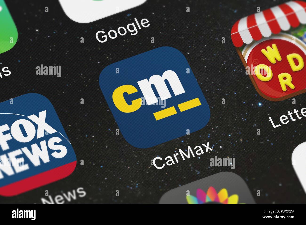 Carmax app hi-res stock photography and images - Alamy