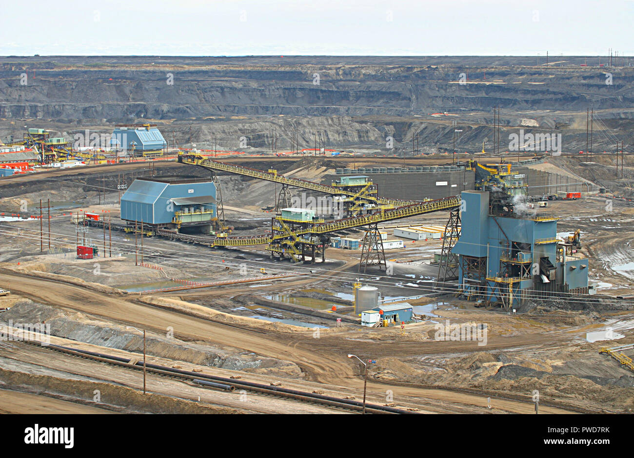 OIL SANDS, Tar Sands, Fort McMurray Alberta, Canada. The world’s largest petroleum resource basin. Stock Photo