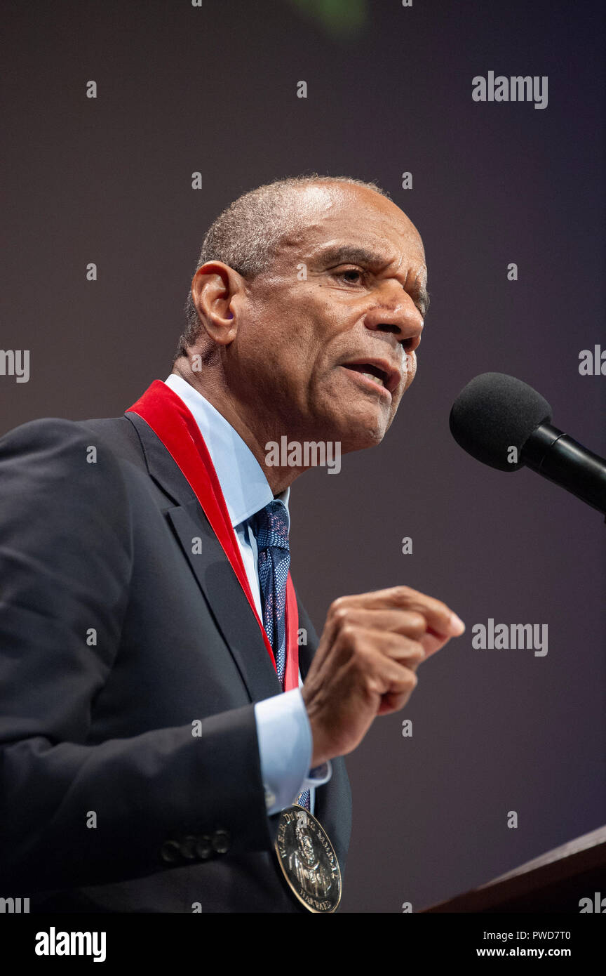 10/11/2018: Hutchins Center, Harvard University, Cambridge, MA. Kenneth I. Chenault, venture capitalist and former chief executive officer of American Express, speaking after receiving a W.E.B. Du Bois medal.  Chenault was one of eight African Americans to receive the medal for their contribution to African and African American history and culture at Harvard University in Cambridge, Massachusetts, USA. Stock Photo