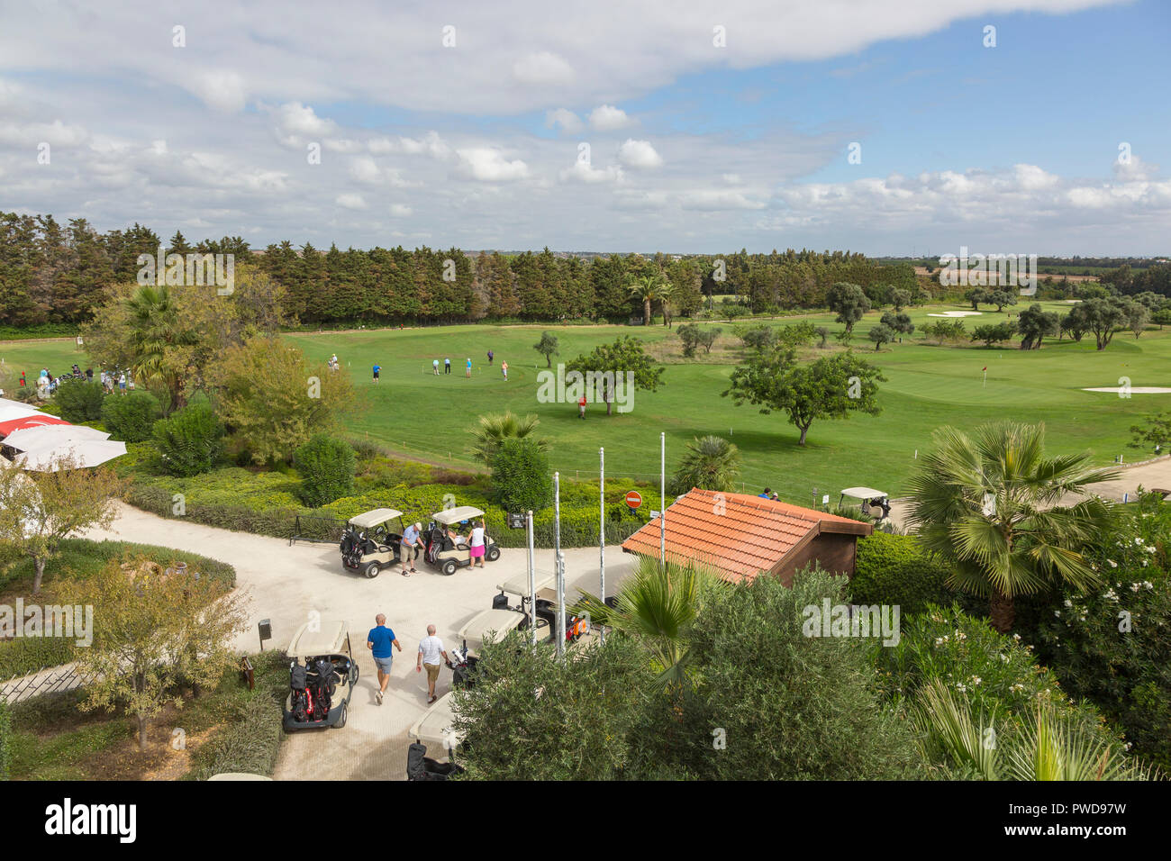 General view of the practice putting green and starter area of Quinta da Cima and Quinta da Ria golf courses at Vila Nova de Cacela, Algarve, Portugal Stock Photo