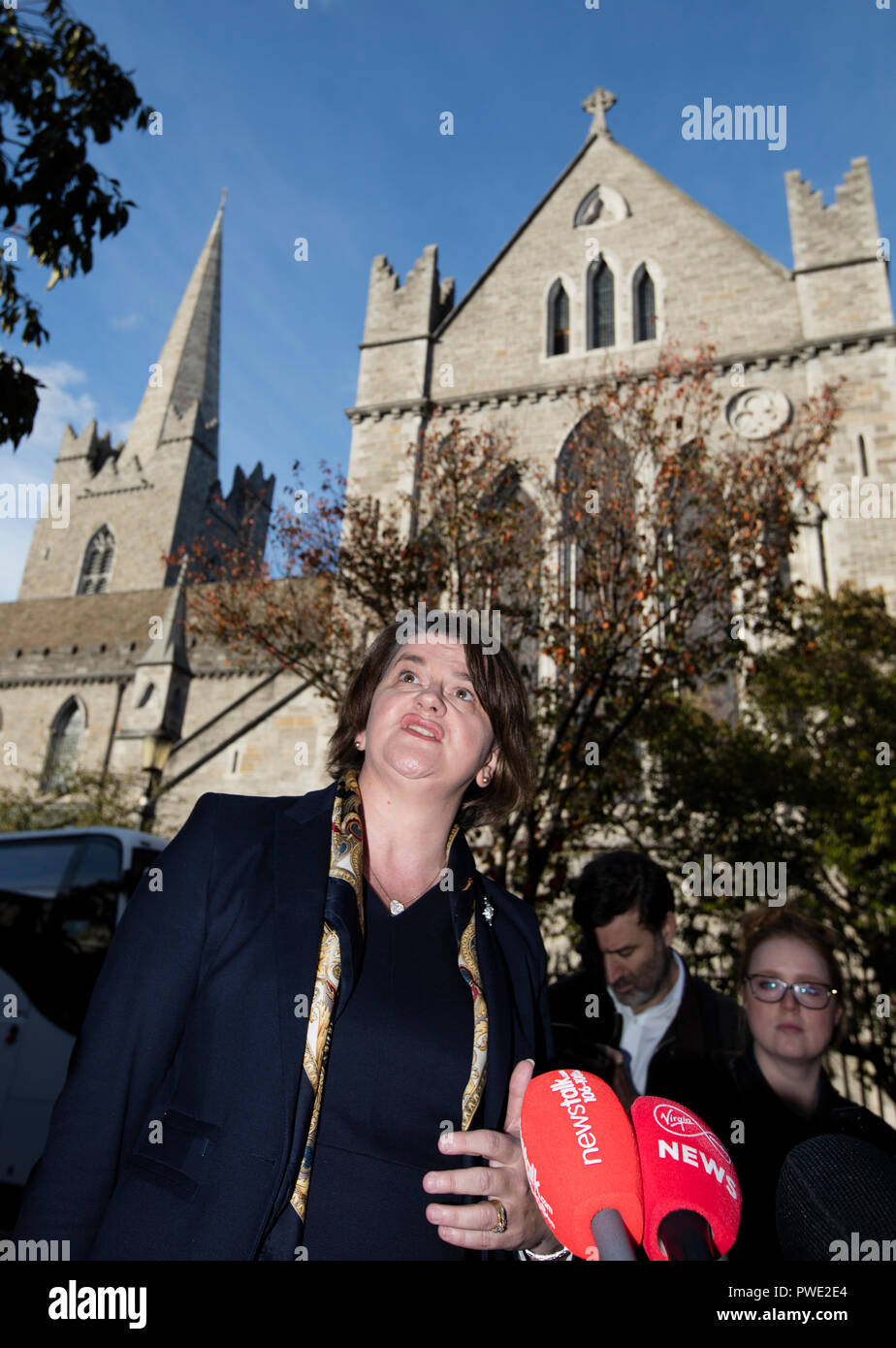 Dublin, Ireland. 15th Oct 2018.  Arlene Foster in Dublin. Democratic Unionist Party leader Arlene Foster gives a news conference outside St Patricks Church of Ireland Cathedral in Dublin after her meeting with Fianna Fail Leader Micheal Martin on Brexit. Photo: Eamonn Farrell/RollingNews.ie Credit: RollingNews.ie/Alamy Live News Stock Photo