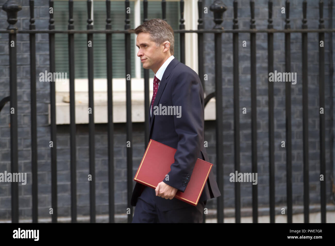 Gavin williamson eating hires stock photography and images Alamy