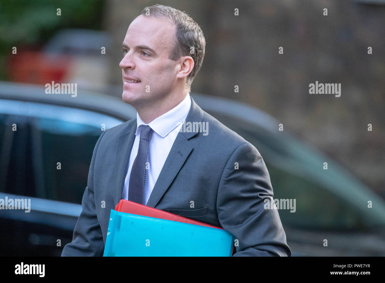 London 16th October 2018,Dominic Raab MP PC, Brexit Secretary, , arrives for a crucial Brexit Cabinet meeting at 10 Downing Street, London Credit Ian Davidson/Alamy Live News Stock Photo